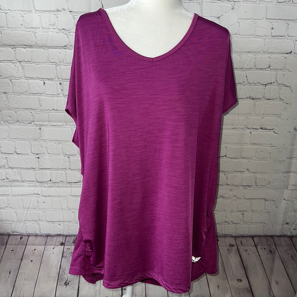 3X Plus size Everlast V neck short sleeve top. Spandex. Violet. Exercise…
